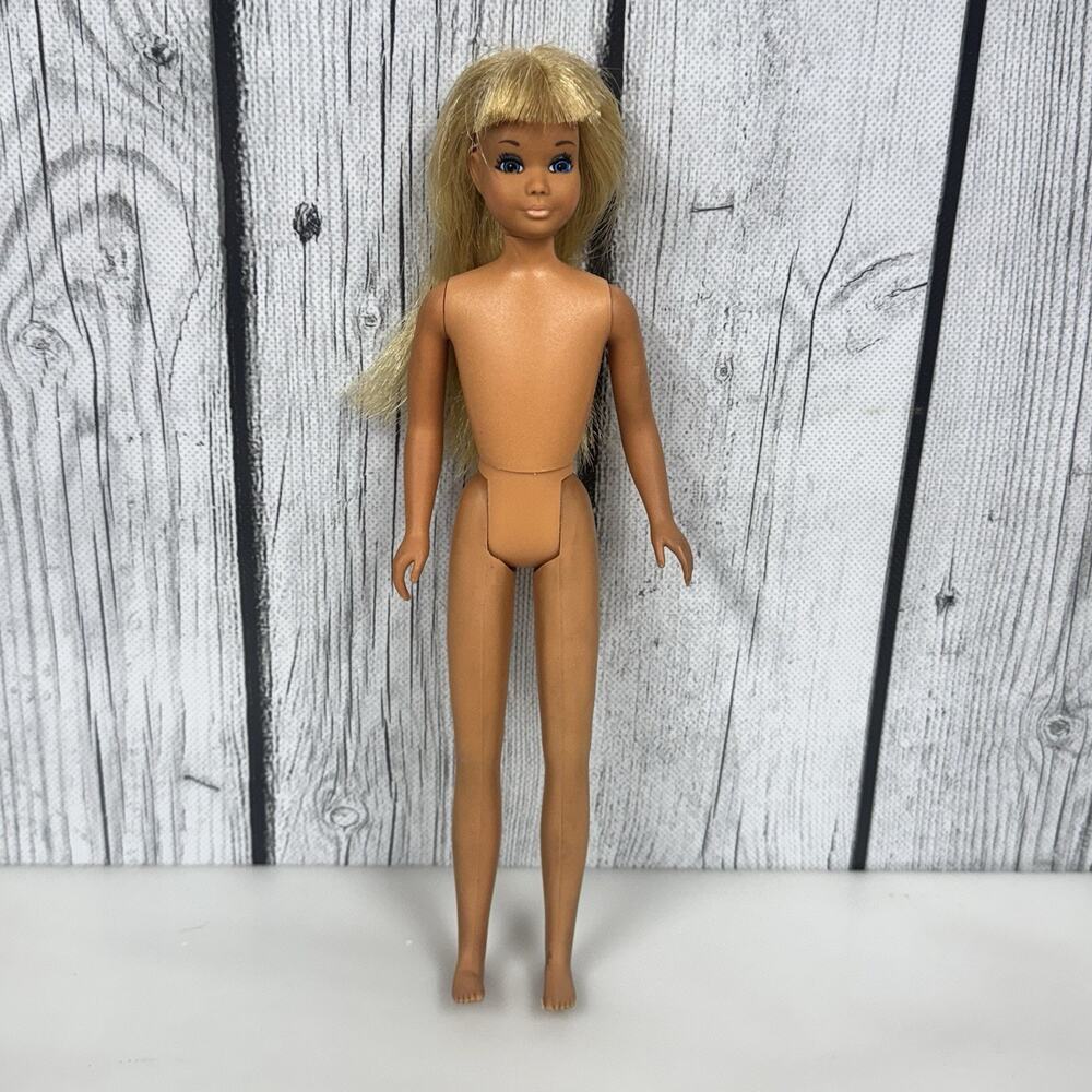 Vtg 1970s Malibu Skipper Doll Blonde Barbie Sister Blue Eyes Korea Nude -Read